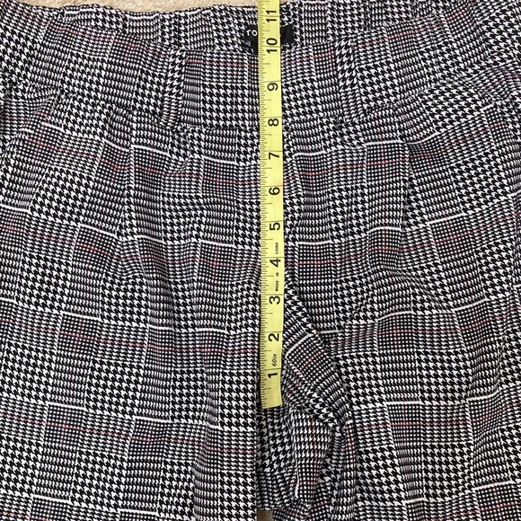 Torrid Plaid Pull On Tapered Leg Dress Pants, Black & White, Women’s Size 00 - Picture 7 of 8